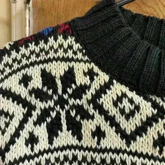 Vintage Black White Maroon Floral Rose Abstract Print Cotton Cropped Sweater M - Picture 9 of 13